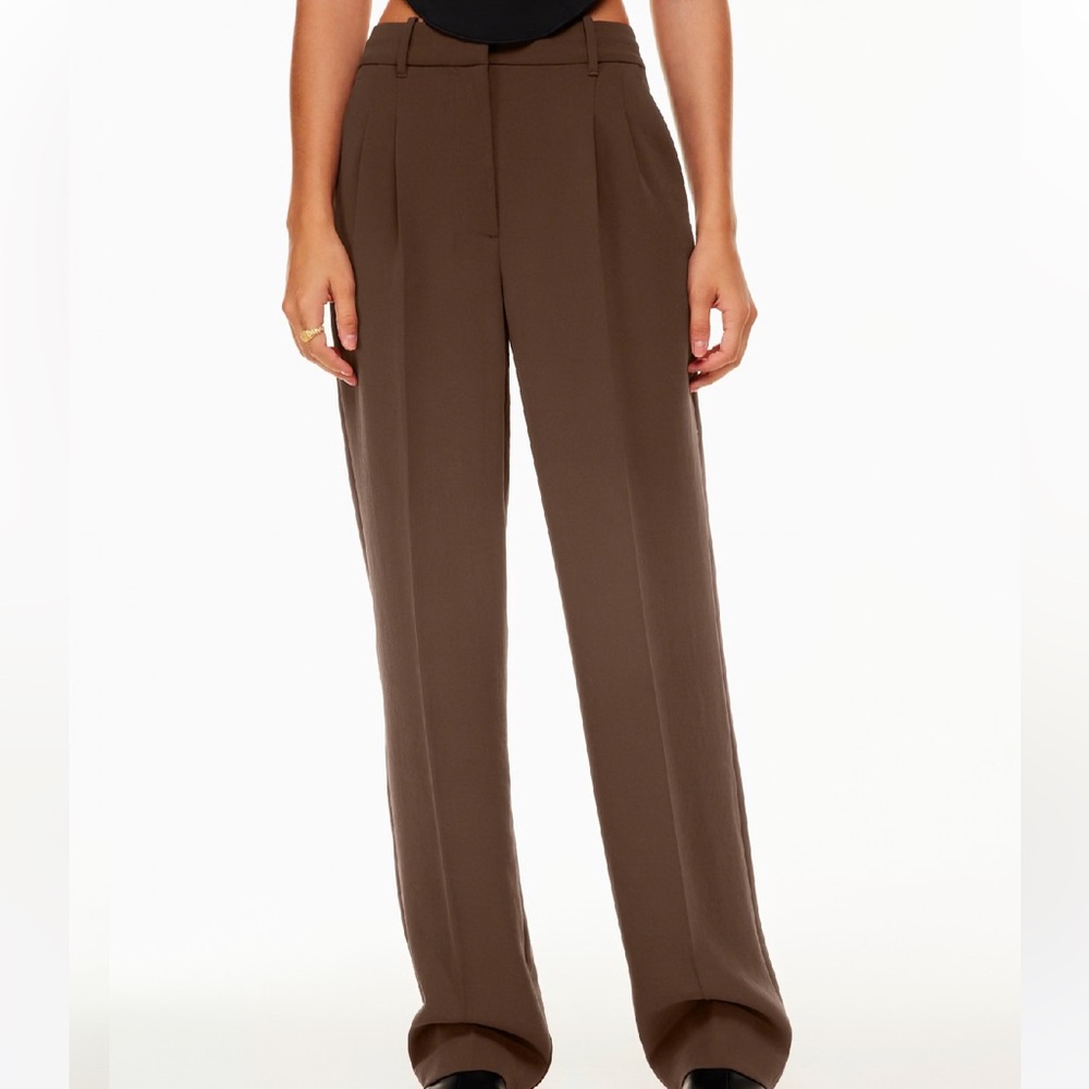 Aritzia Effortless Pant